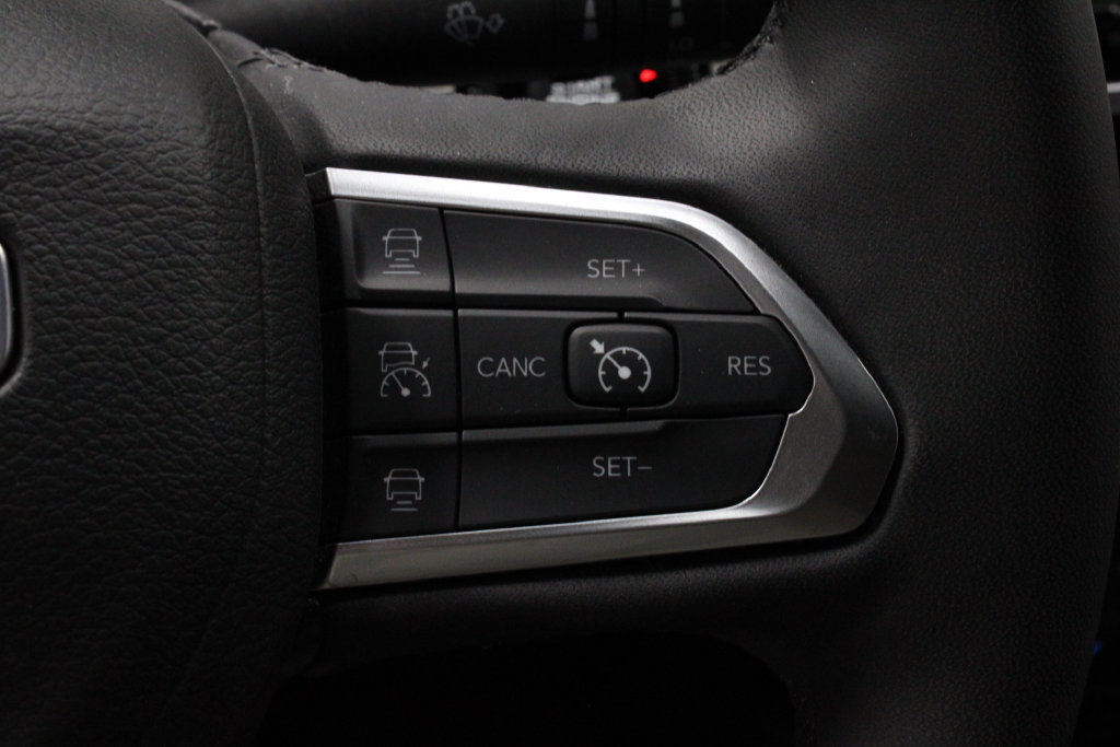 Used 2023 Jeep Compass Limited AWD/4WD image 28