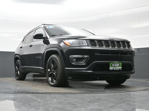 Used 2021 Jeep Compass Latitude FWD image 32
