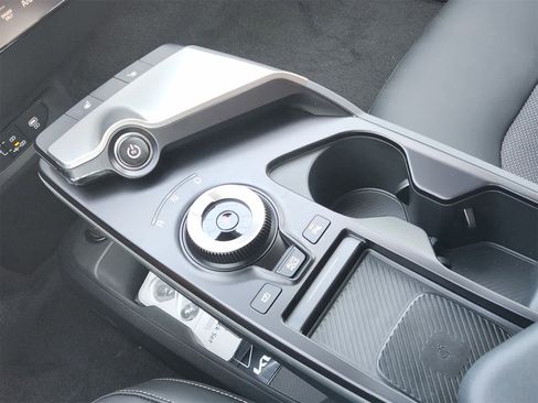 New 2025 Kia EV6 Light w/ Light LR Technology Package image 18