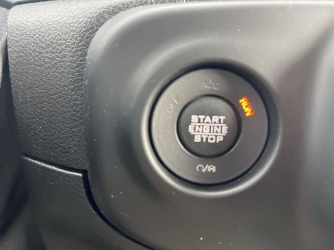 Certified 2021 Jeep Gladiator Sport image 29