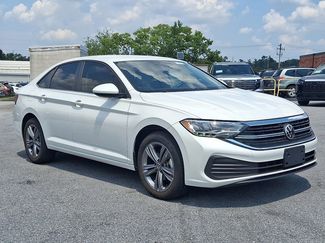 Used 2023 Volkswagen Jetta SE image 1