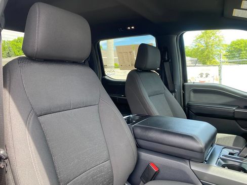 Used 2024 Ford F150 XLT w/ XLT Black Appearance Package AWD/4WD image 17