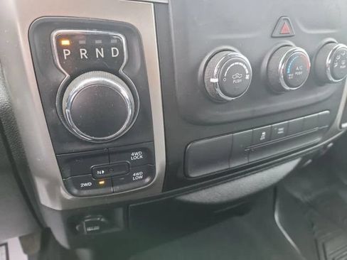 Used 2019 RAM 1500 Classic SLT AWD/4WD image 19