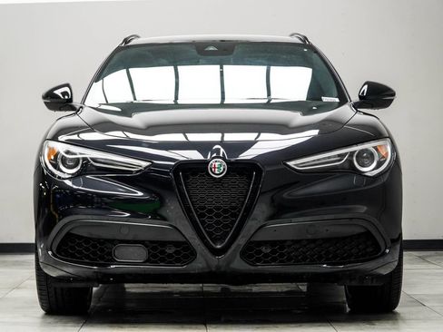 Used 2023 Alfa Romeo Stelvio Veloce AWD/4WD image 8