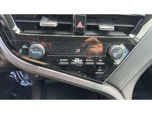 Used 2023 Toyota Camry SE FWD image 16