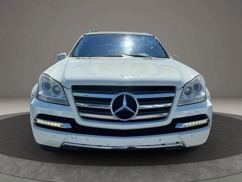 Used 2012 Mercedes-Benz GL 550 4MATIC image 2