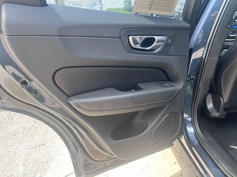 Certified 2023 Volvo XC60 B5 Ultimate w/ Climate Package FWD image 13