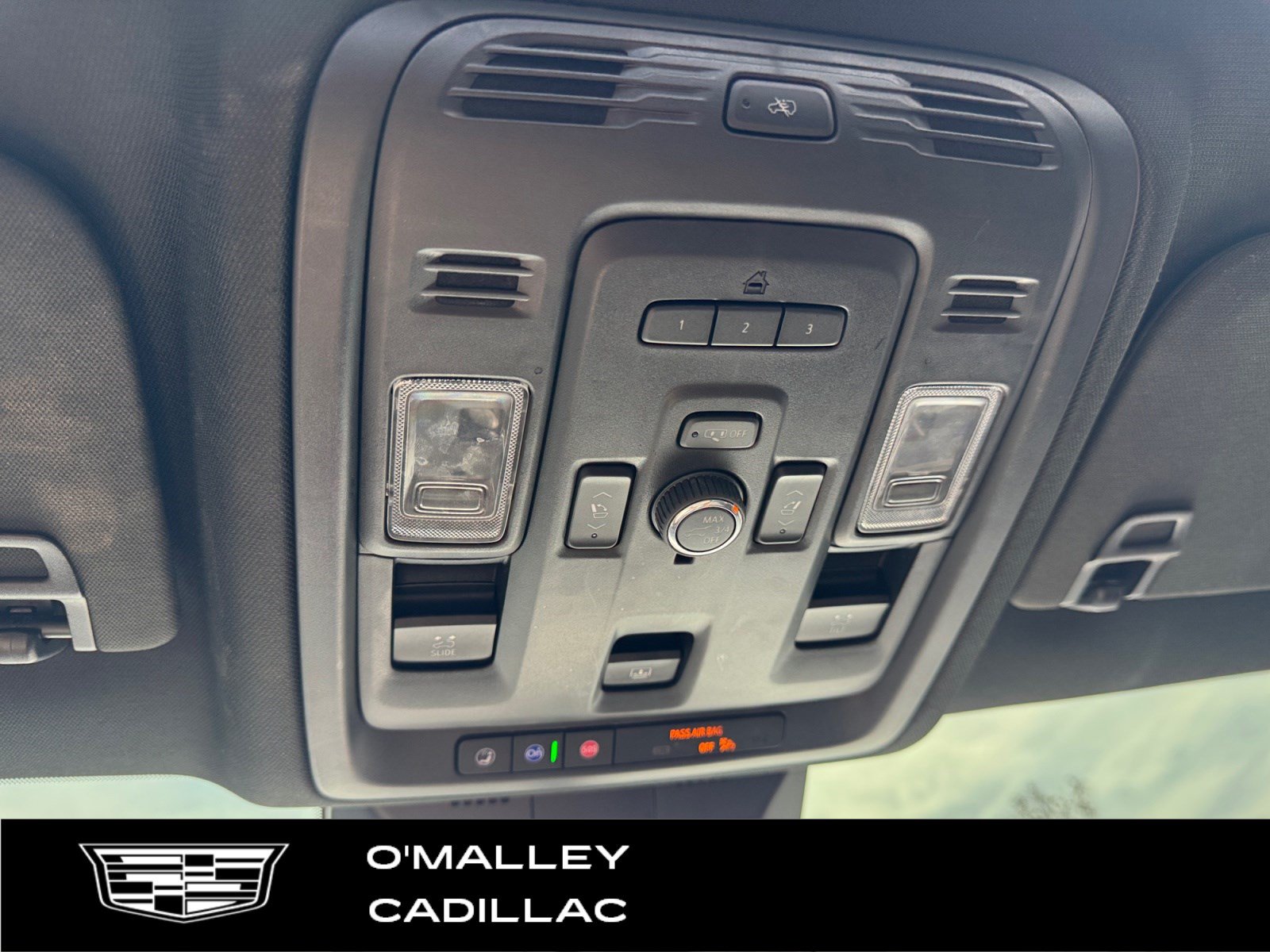 Used 2023 Cadillac Escalade ESV Premium Luxury AWD/4WD image 24