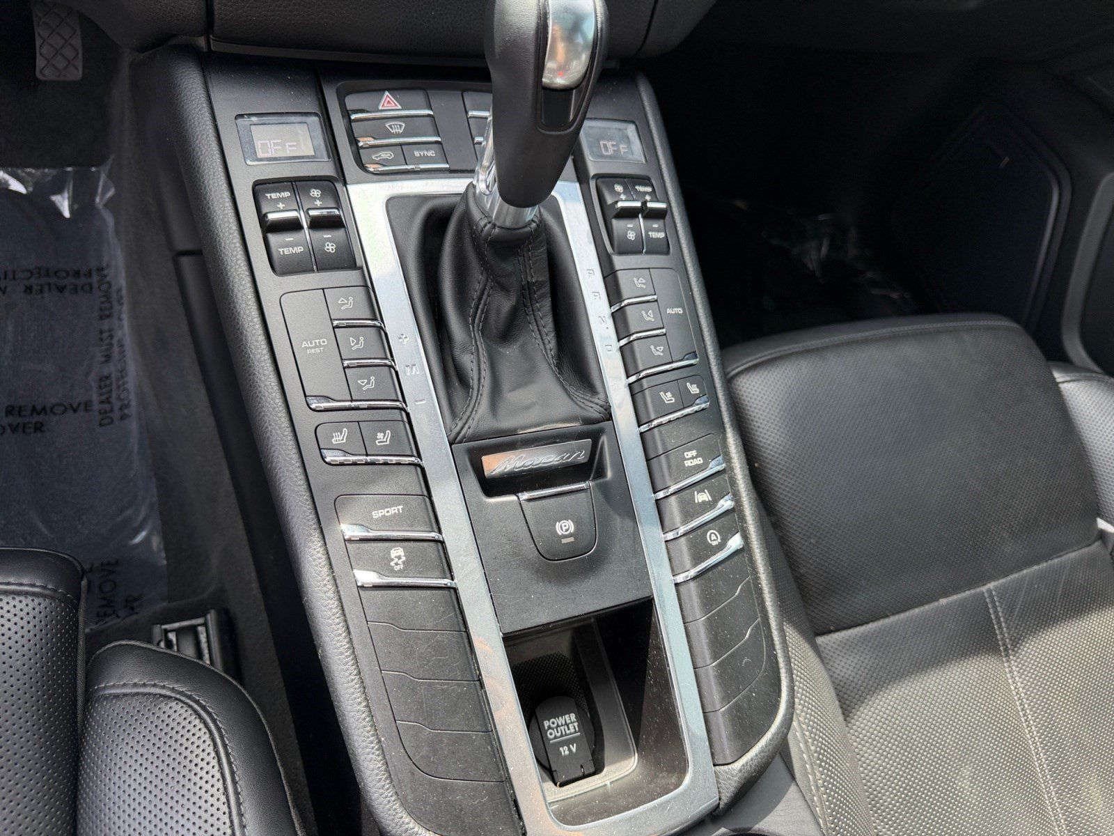Used 2017 Porsche Macan AWD/4WD image 12