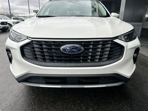 New 2025 Ford Escape SE FWD image 3