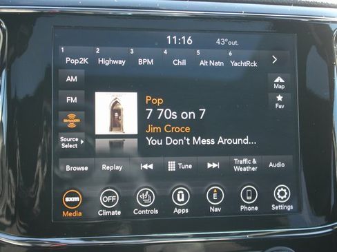 Used 2022 Jeep Grand Cherokee Laredo X image 7