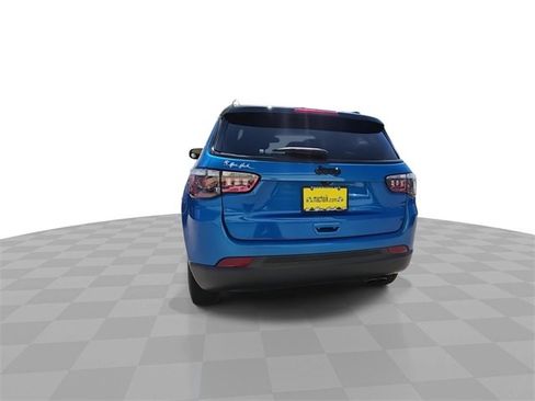 Used 2021 Jeep Compass Latitude image 7