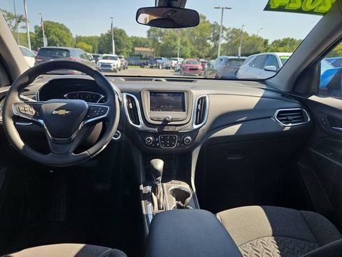 Used 2024 Chevrolet Equinox LT FWD image 12