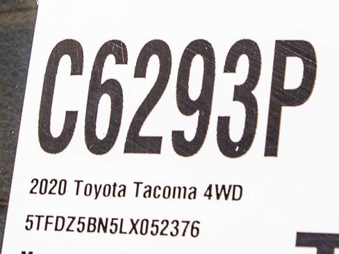 Used 2020 Toyota Tacoma TRD Sport AWD/4WD image 30