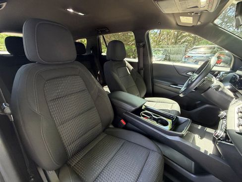 Used 2025 Chevrolet Equinox LT FWD image 36