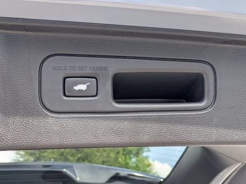 Used 2025 Honda Pilot Elite image 14