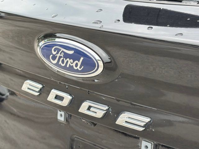 Used 2024 Ford Edge SEL AWD/4WD image 13