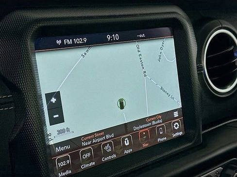 Used 2022 Jeep Wrangler Unlimited Sahara w/ Cold Weather Group image 21