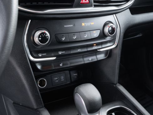 Used 2020 Hyundai Santa Fe SEL image 14