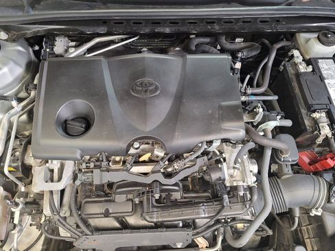 Used 2021 Toyota Camry SE image 30