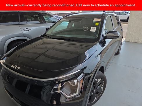 Certified 2023 Kia Niro Wind w/ Wind Preserve Package FWD image 2