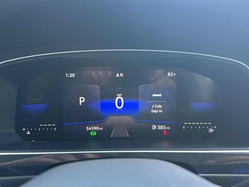 Used 2024 Volkswagen Tiguan SE R-Line FWD image 26