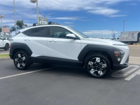 Used 2025 Hyundai Kona SEL AWD/4WD image 10