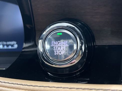 Used 2021 Lincoln Corsair Reserve w/ Equipment Group 201A image 20