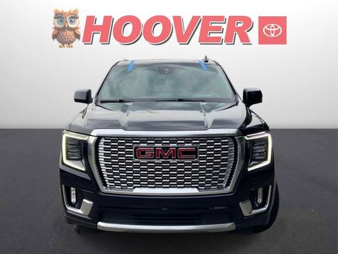 Used 2023 GMC Yukon XL Denali w/ Advanced Technology Package AWD/4WD image 6