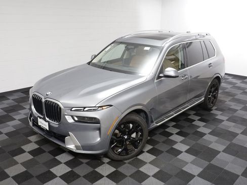 Used 2026 BMW X7 xDrive40i AWD/4WD image 2