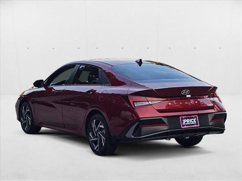 New 2025 Hyundai Elantra Limited image 9