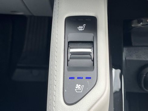 Used 2025 Kia Telluride EX w/ EX Captain's Chair Package AWD/4WD image 43