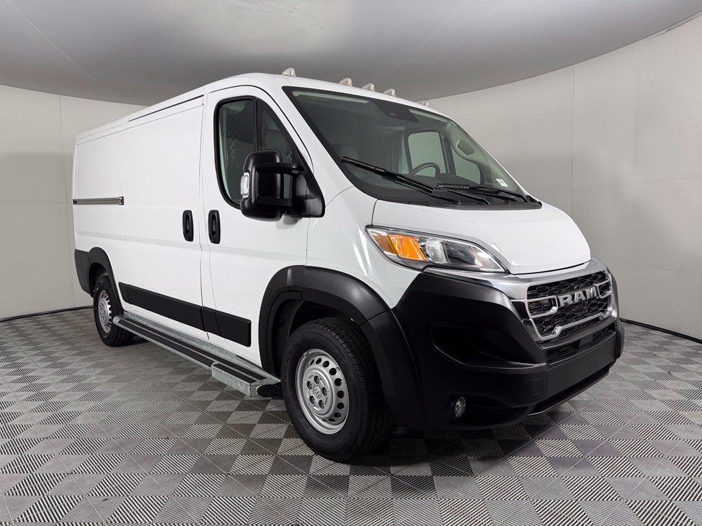 Used 2025 RAM ProMaster 2500 w/ U-Haul Equipment Group FWD image 5