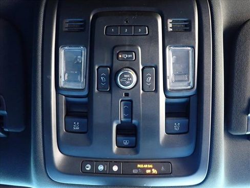 Used 2022 Chevrolet Tahoe RST w/ Luxury Package AWD/4WD image 23