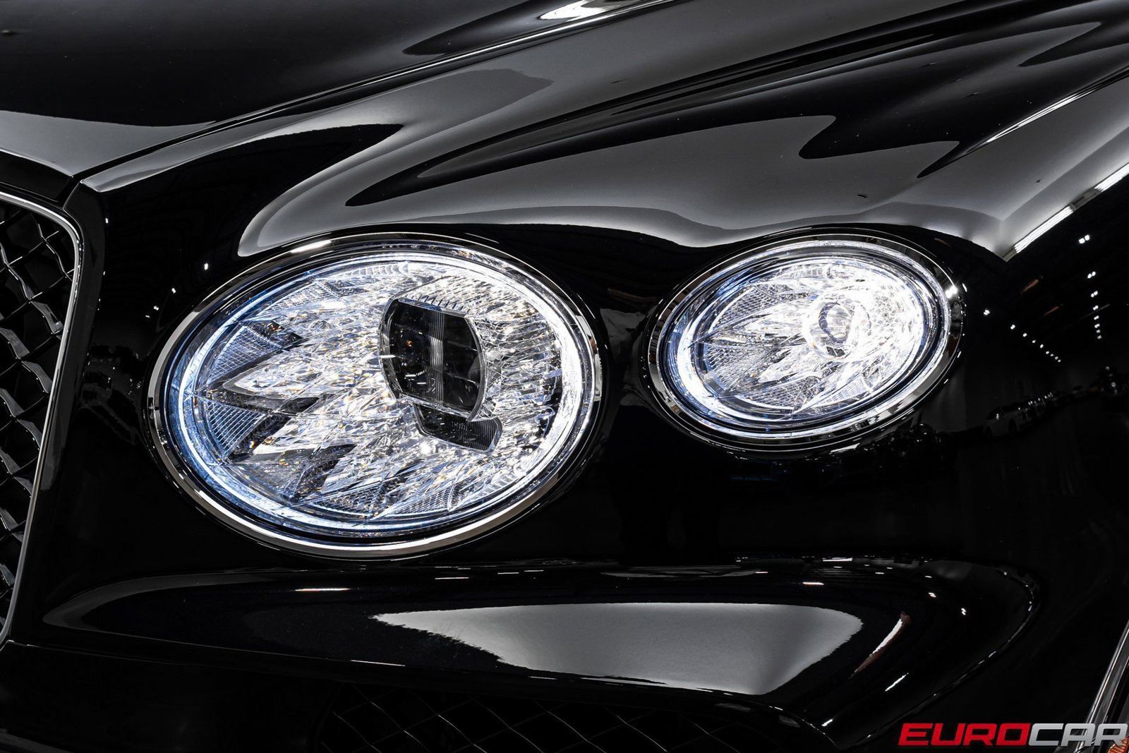 Used 2024 Bentley Bentayga AWD/4WD image 11