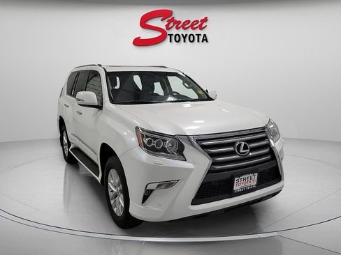 Used 2018 Lexus GX 460 image 5