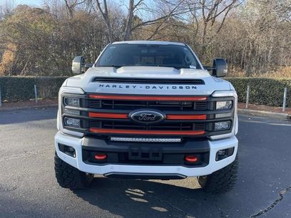 New 2026 Ford F250 Lariat w/ Black Appearance Package