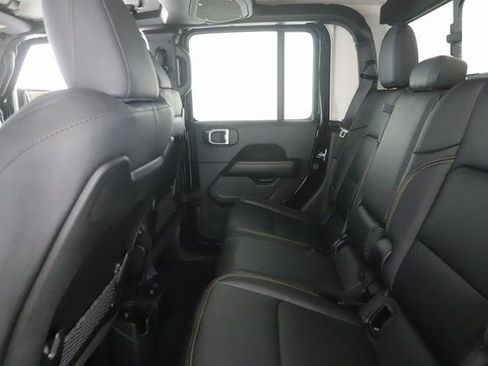 New 2026 Jeep Gladiator Sport image 25