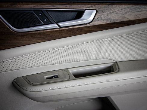 New 2026 Volkswagen Atlas SE image 43