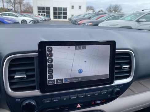 Certified 2023 Hyundai Venue Limited image 16