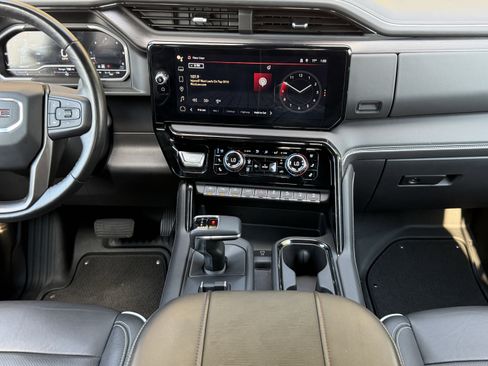 Used 2024 GMC Sierra 1500 AT4X image 23