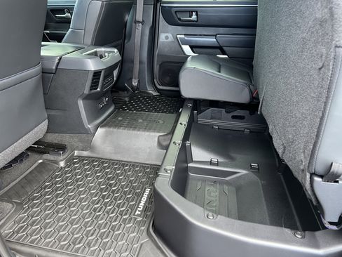 Used 2022 Toyota Tundra Platinum image 18