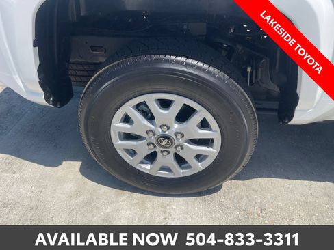 Certified 2026 Toyota Tacoma SR5 AWD/4WD image 13