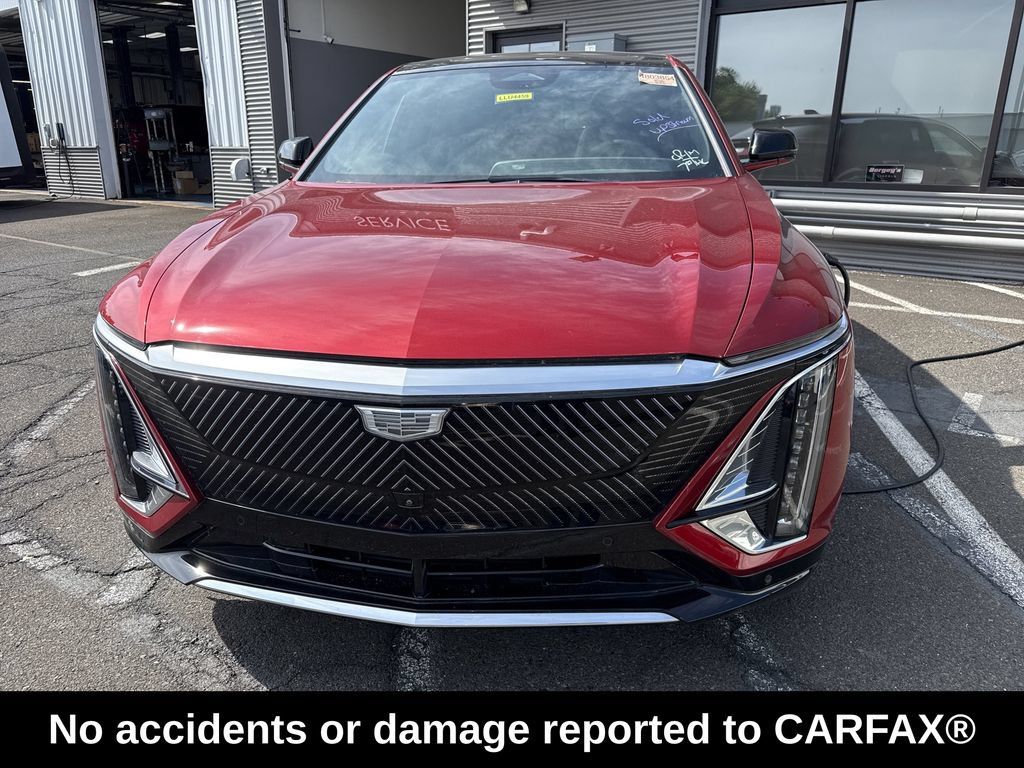 Used 2024 Cadillac Lyriq Luxury AWD/4WD image 3