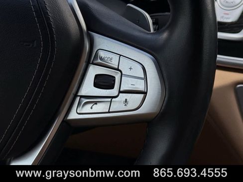 Used 2018 BMW 750i RWD image 22
