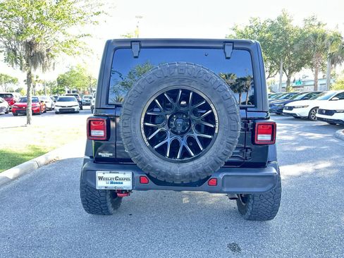 Used 2018 Jeep Wrangler Unlimited Rubicon AWD/4WD image 5
