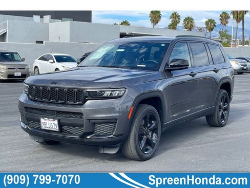 Used 2022 Jeep Grand Cherokee L Laredo RWD image 1