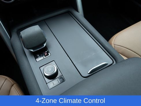Used 2023 Land Rover Discovery HSE R-Dynamic AWD/4WD image 35