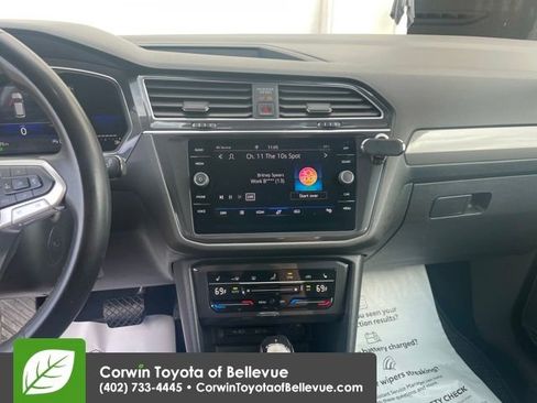Used 2022 Volkswagen Tiguan SE image 17
