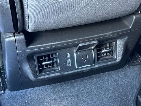 Used 2022 GMC Sierra 1500 Elevation image 40